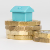 Borrowers rush to pay exit fees and lock into new mortgages as interest rates climb