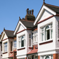 Annual house price growth hits seven year low in February – ONS
