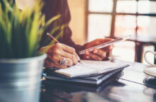 Majority of people want financial advice from a person not AI, research shows