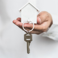 Demand for rentals soar as first-time buyers wait for mortgage rates to fall – Rightmove