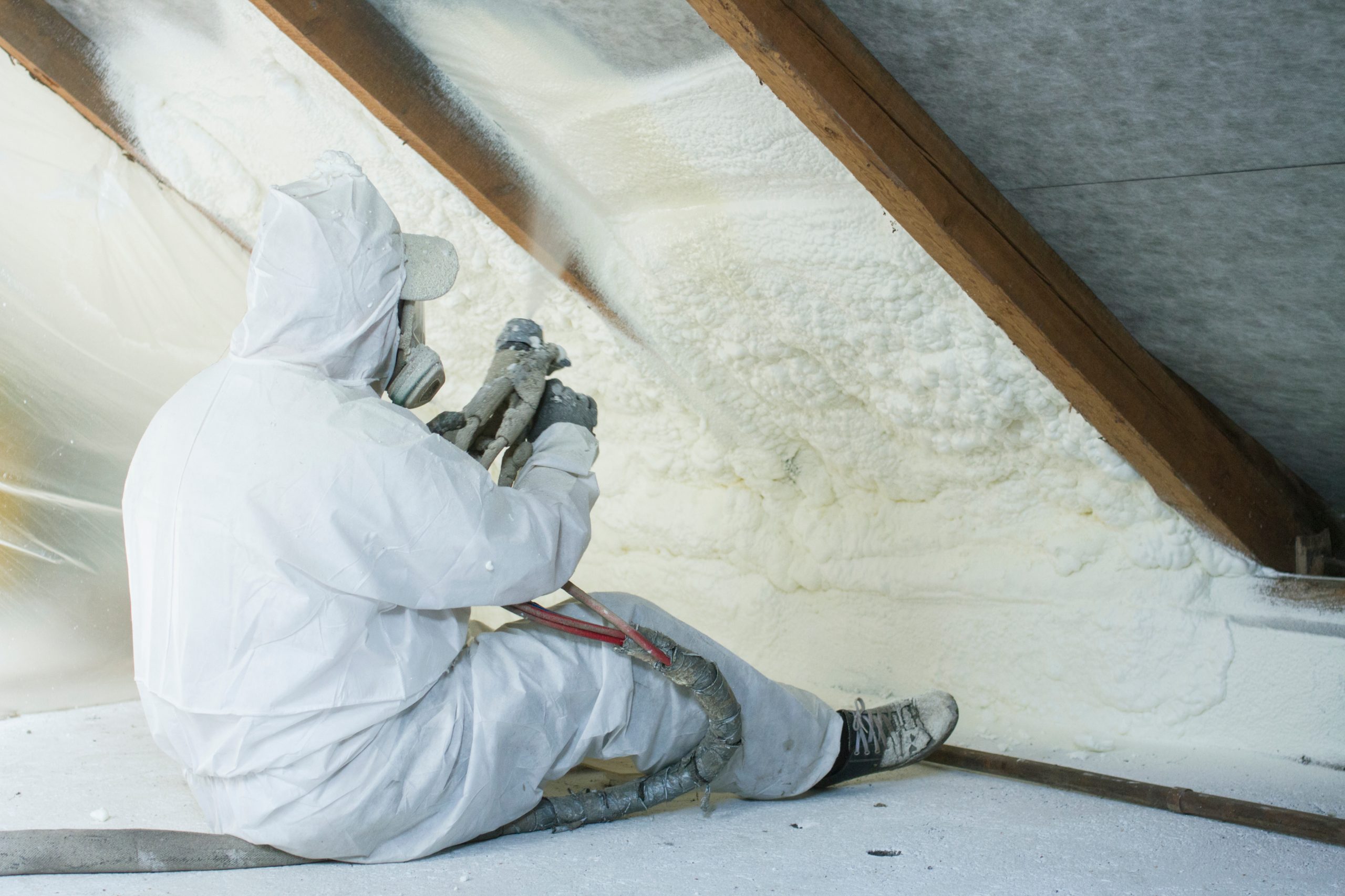 Surveyors call for regulation of the spray foam industry