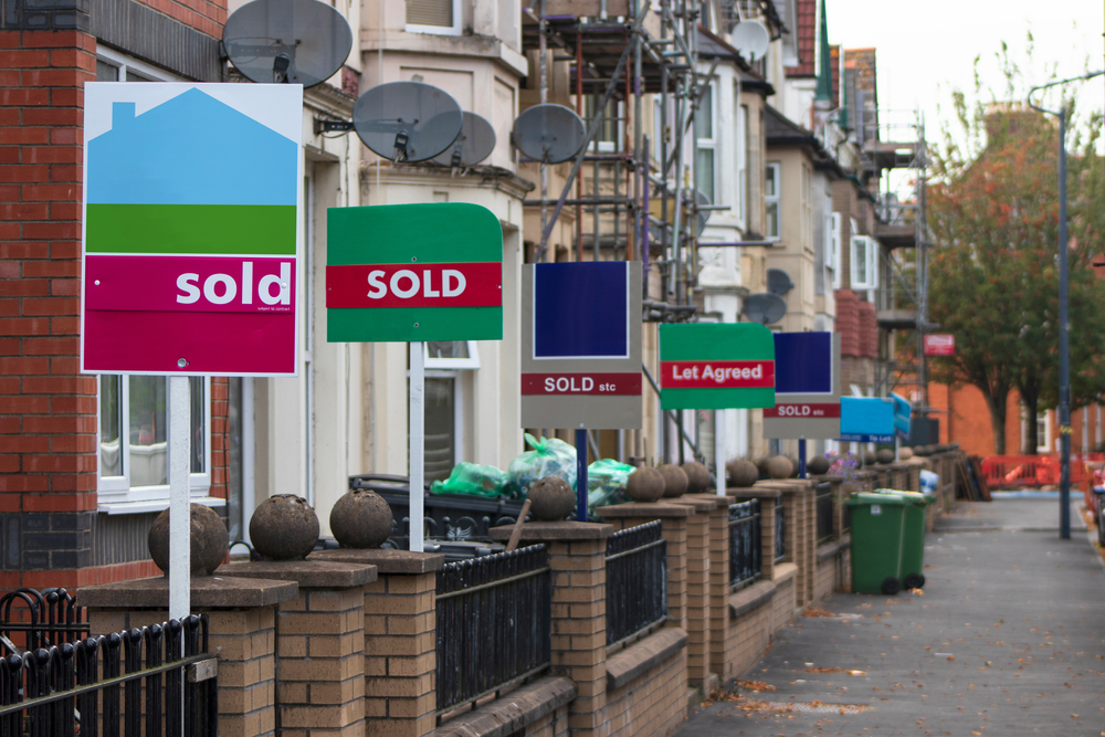 Zoopla forecasts 10 per cent rise in house sales this year