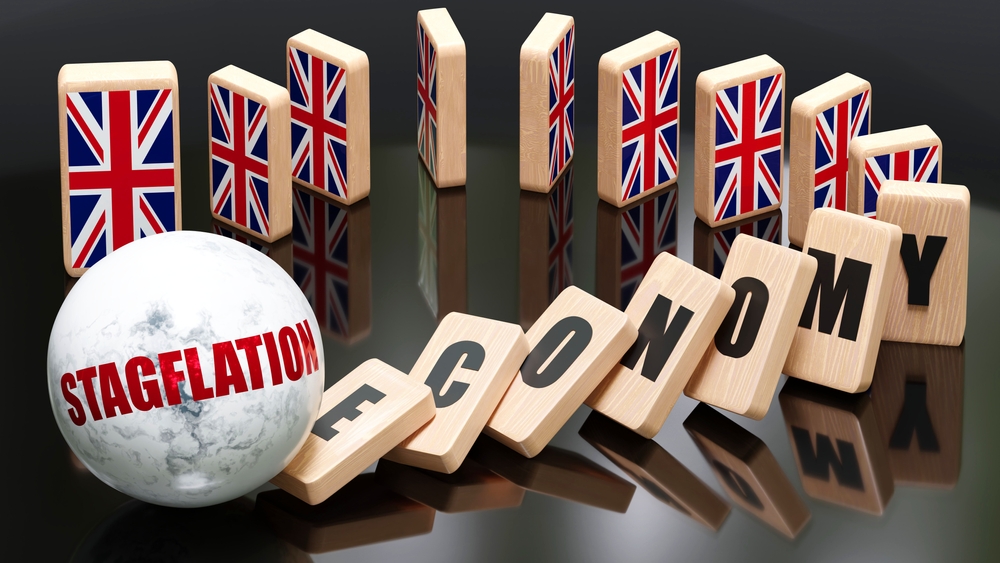Experts predict the UK economy will avoid recession