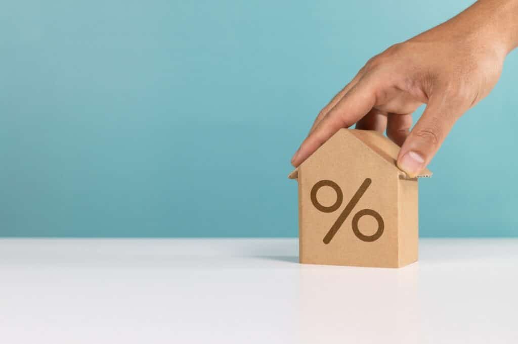 Suffolk BS to pay retention proc fees; TSB lowers rates – round-up 
