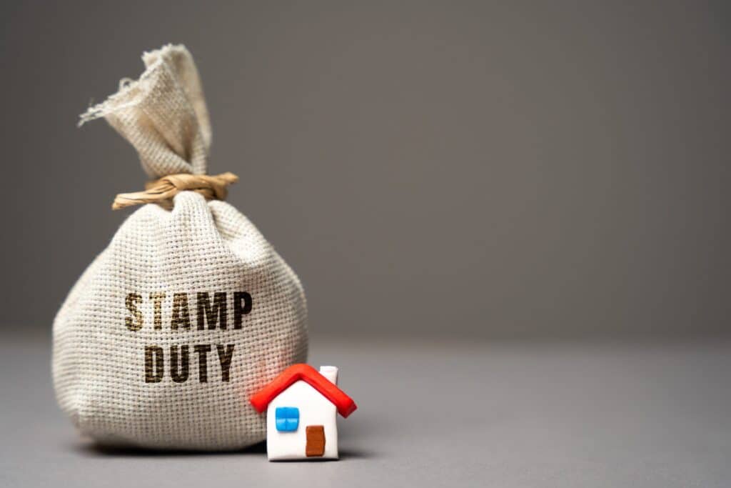 Stamp duty intake rises to £1.4bn in October – HMRC 