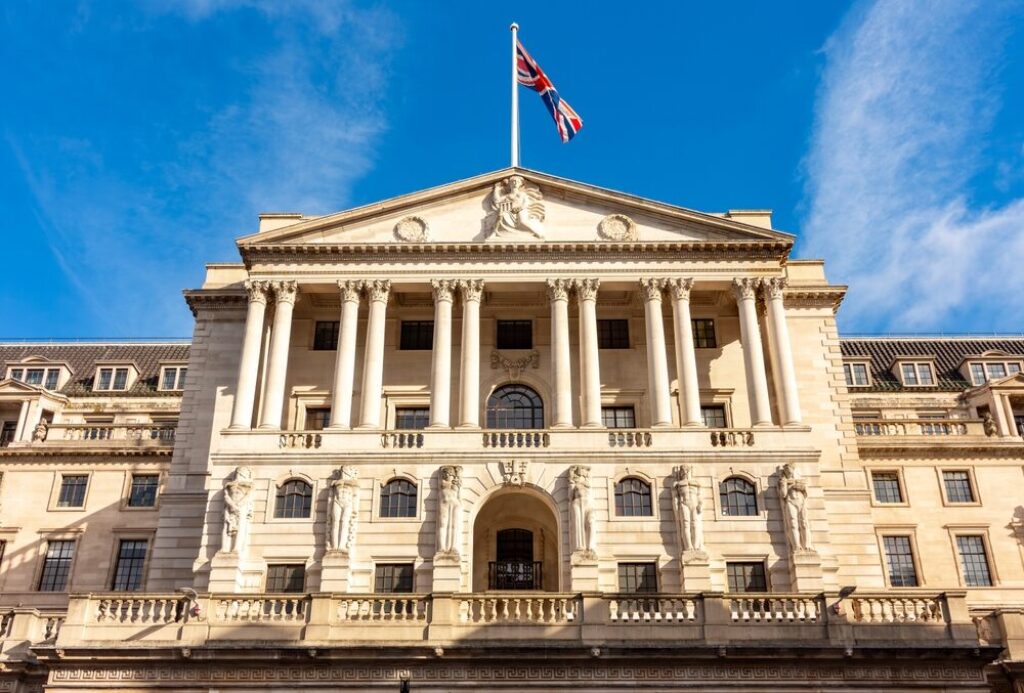 UK economy grows in March
