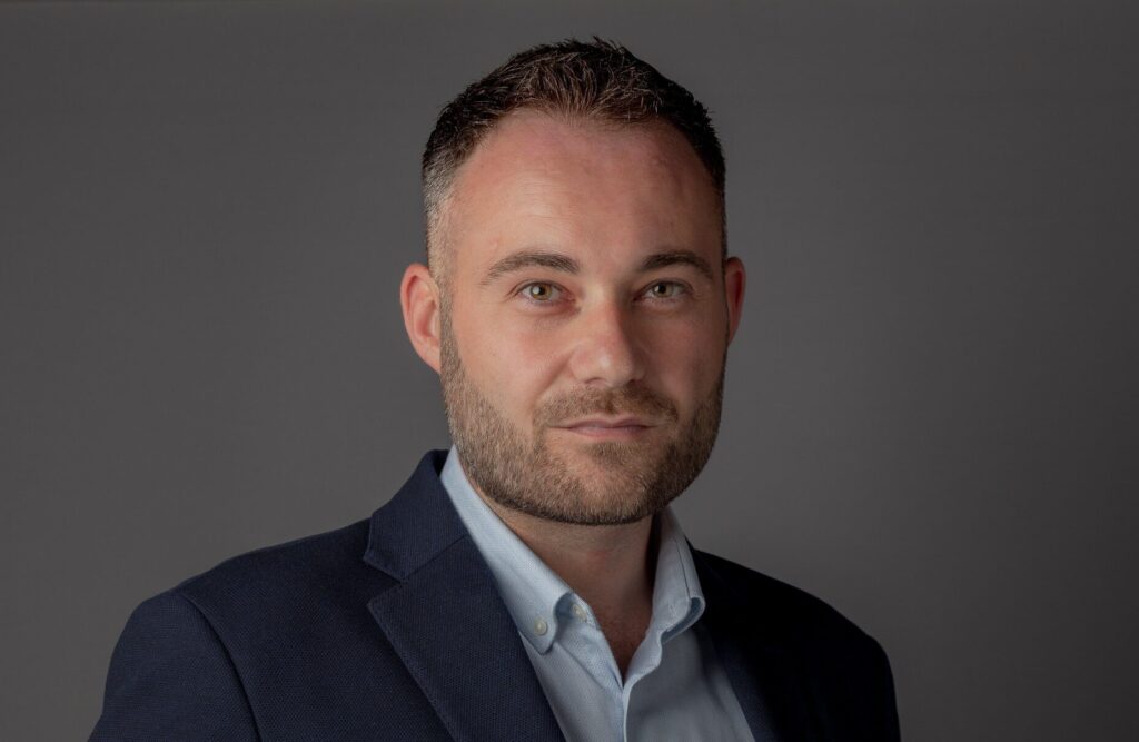 Just Mortgages appoints Clifford as area director 