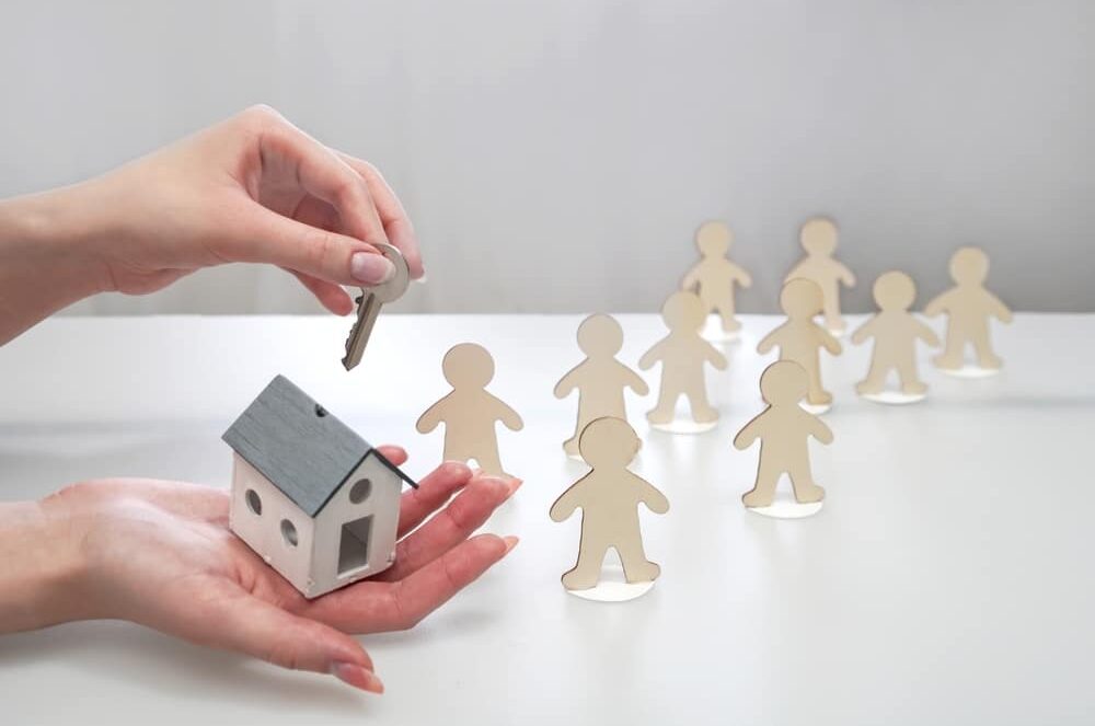 Rents rise as higher mortgage rates squeeze supply – Zoopla  