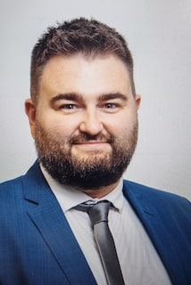 Leeds recruits Nicholls as BDM
