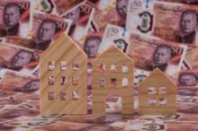 Solo first-time buyers face a decade’s wait to get on the property ladder