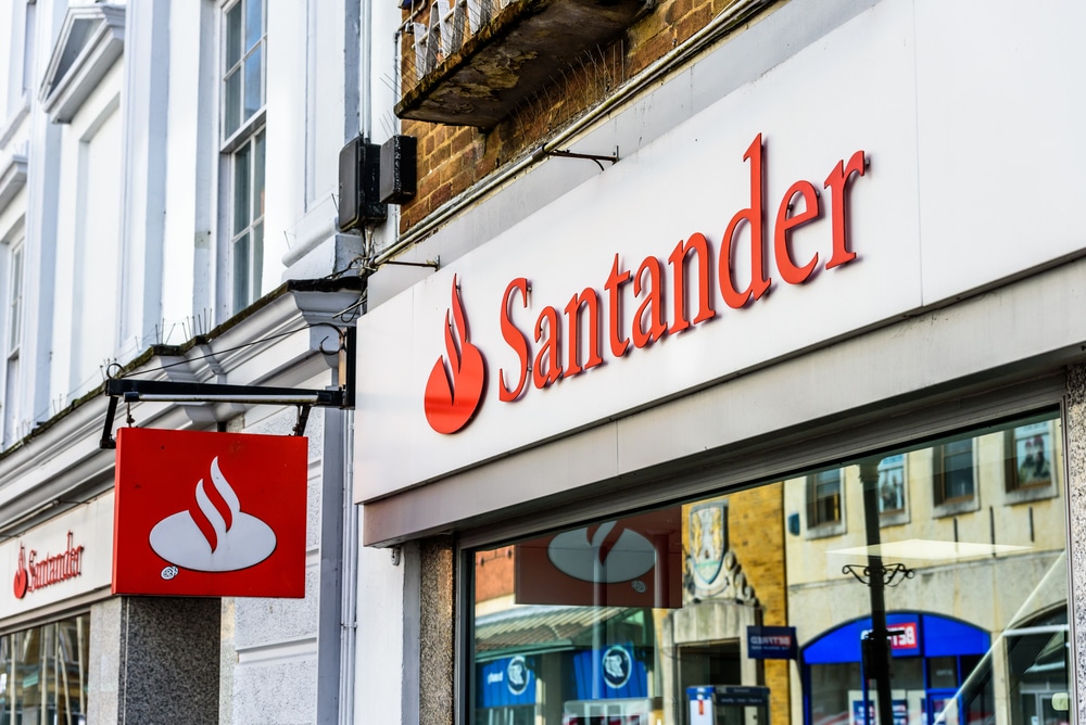Santander UK's gross mortgage lending jumps to £23.4bn 