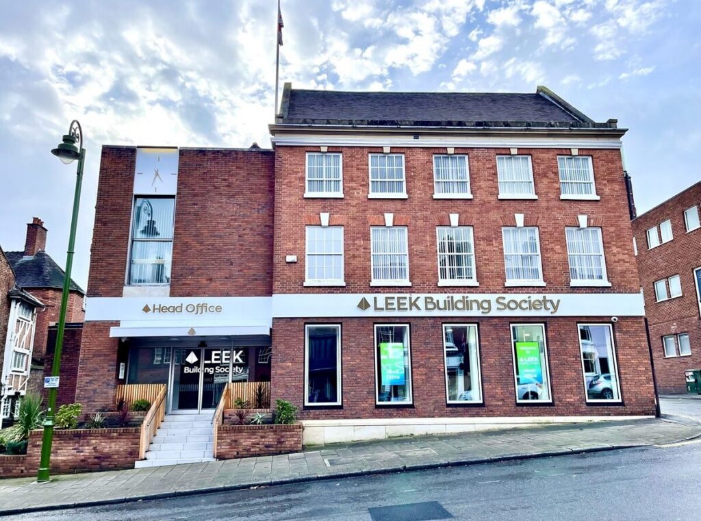 Leek BS cuts resi rates and launches 95% LTV cashback deal