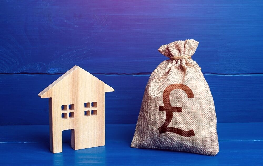 Lender's reprice while gilt market reaches levels 'not seen for decades'