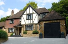 Large family houses account for less than 6% of homes for sale