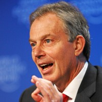 Blair: UK shouldn’t rule out joining euro when crisis eases