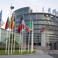 EU set to clamp down on bankers’ bonuses