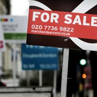 Remortgaging props up market as mortgage lending plummeted in July
