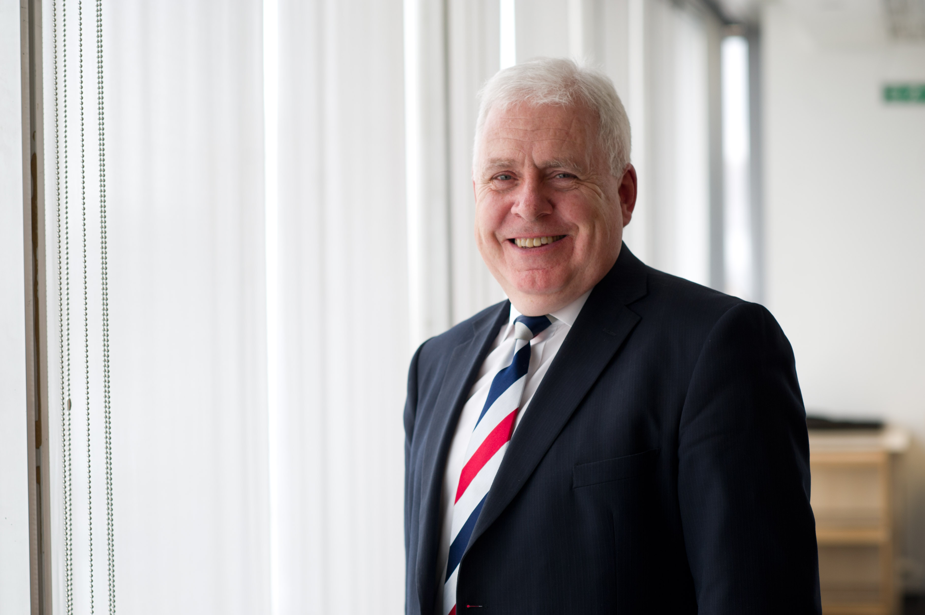 head shot of Robert Owen